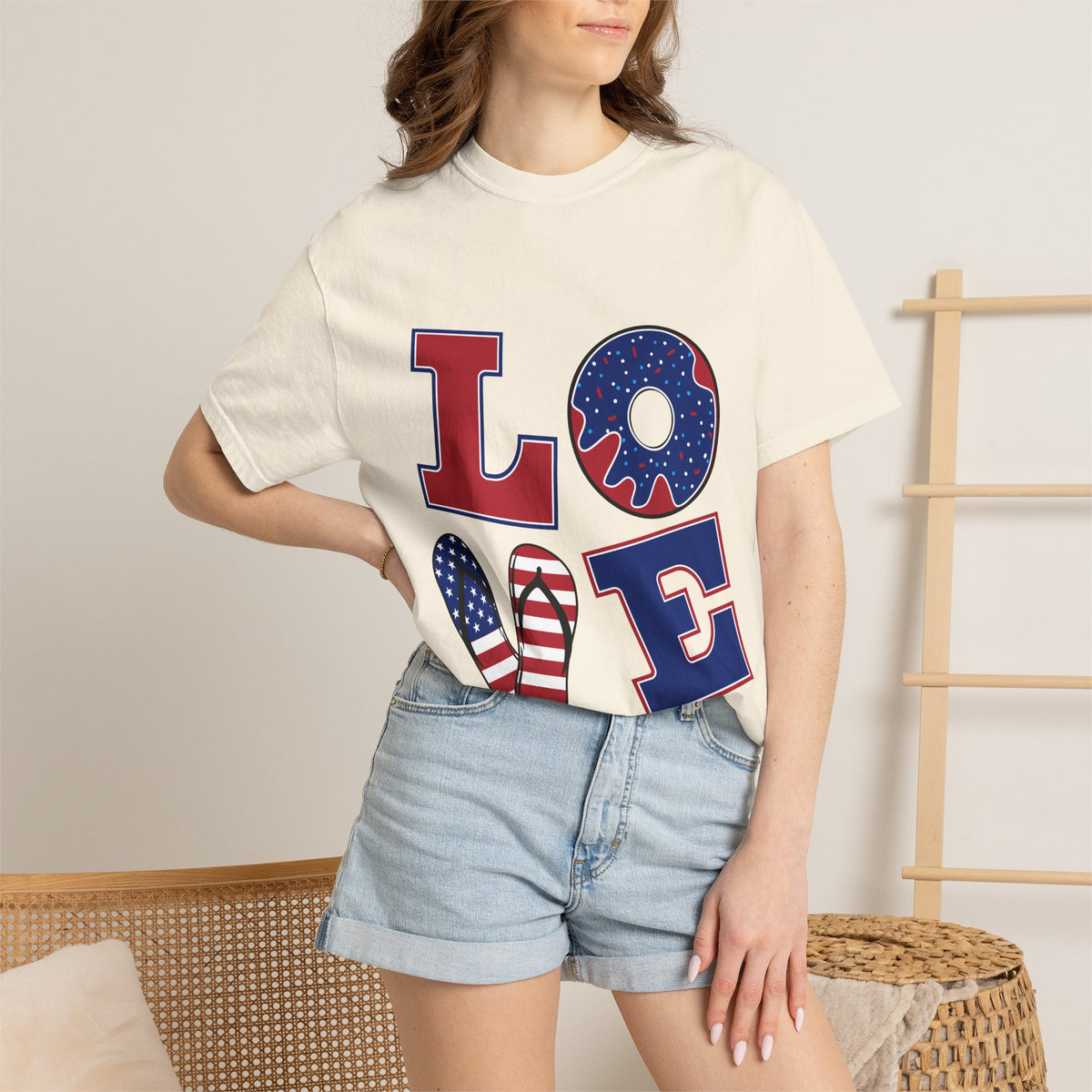 American Love – Patriotic Southern Graphic Tee